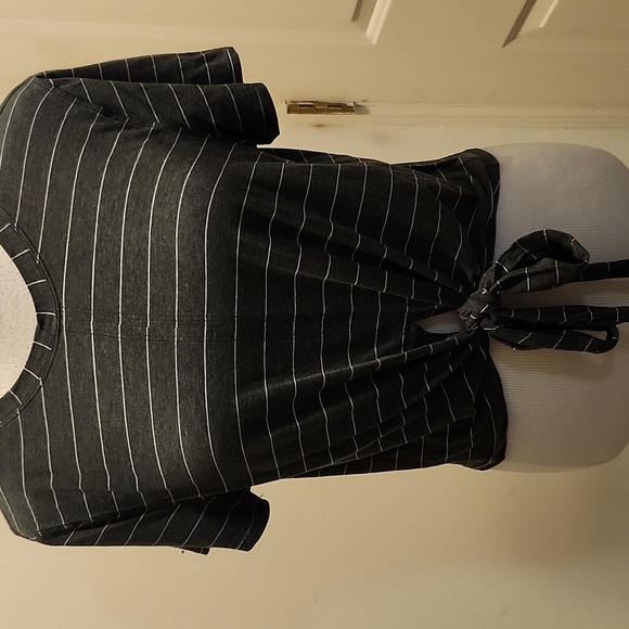 Lululemon Time to Restore Front Tie Lightweight Top Grey Stripe Medium - Picture 6 of 9